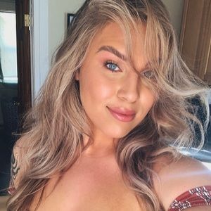 Meet your Posher, Marissa